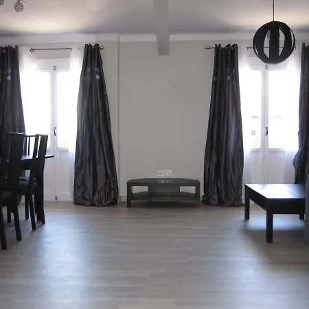 Apartmán Piso Centrico Amplio-luminoso